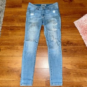 Levi’s ripped skinny jeans